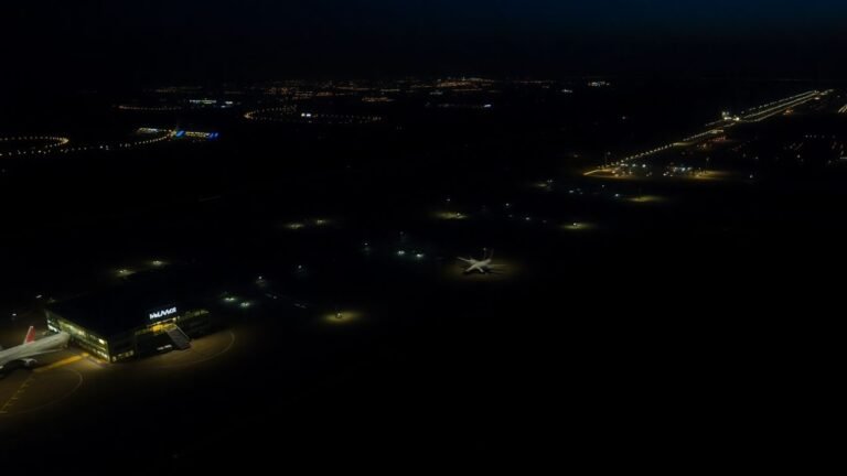 Las Américas Airport at night during a power outage.